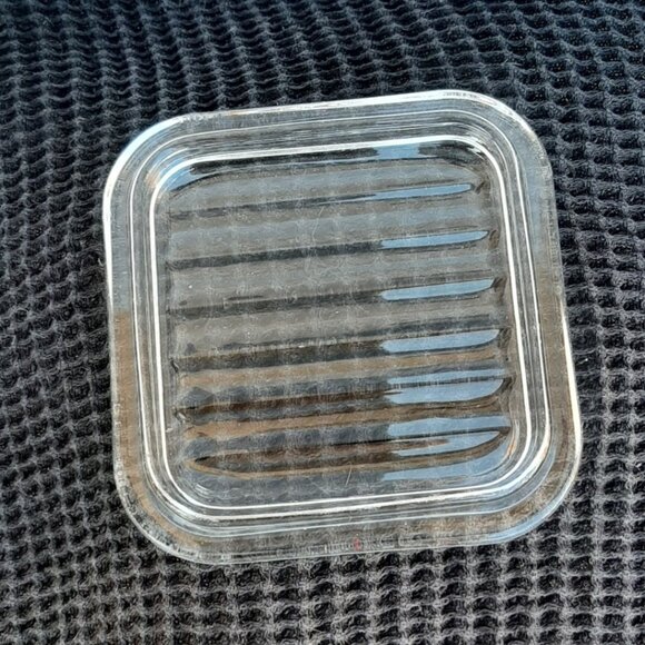 ANCHOR HOCKING 1932 VINTAGE DESIGN REFRIGERATOR DISH W / LID 4.5” - Picture 9 of 9